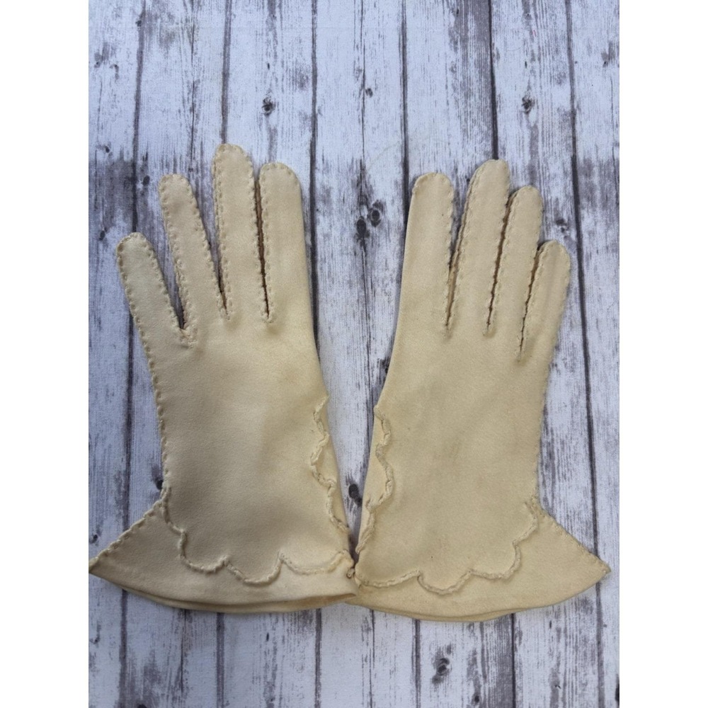 1960s Vintage Womens Butter Yellow MCM Gloves Stitch Detailing SMALL